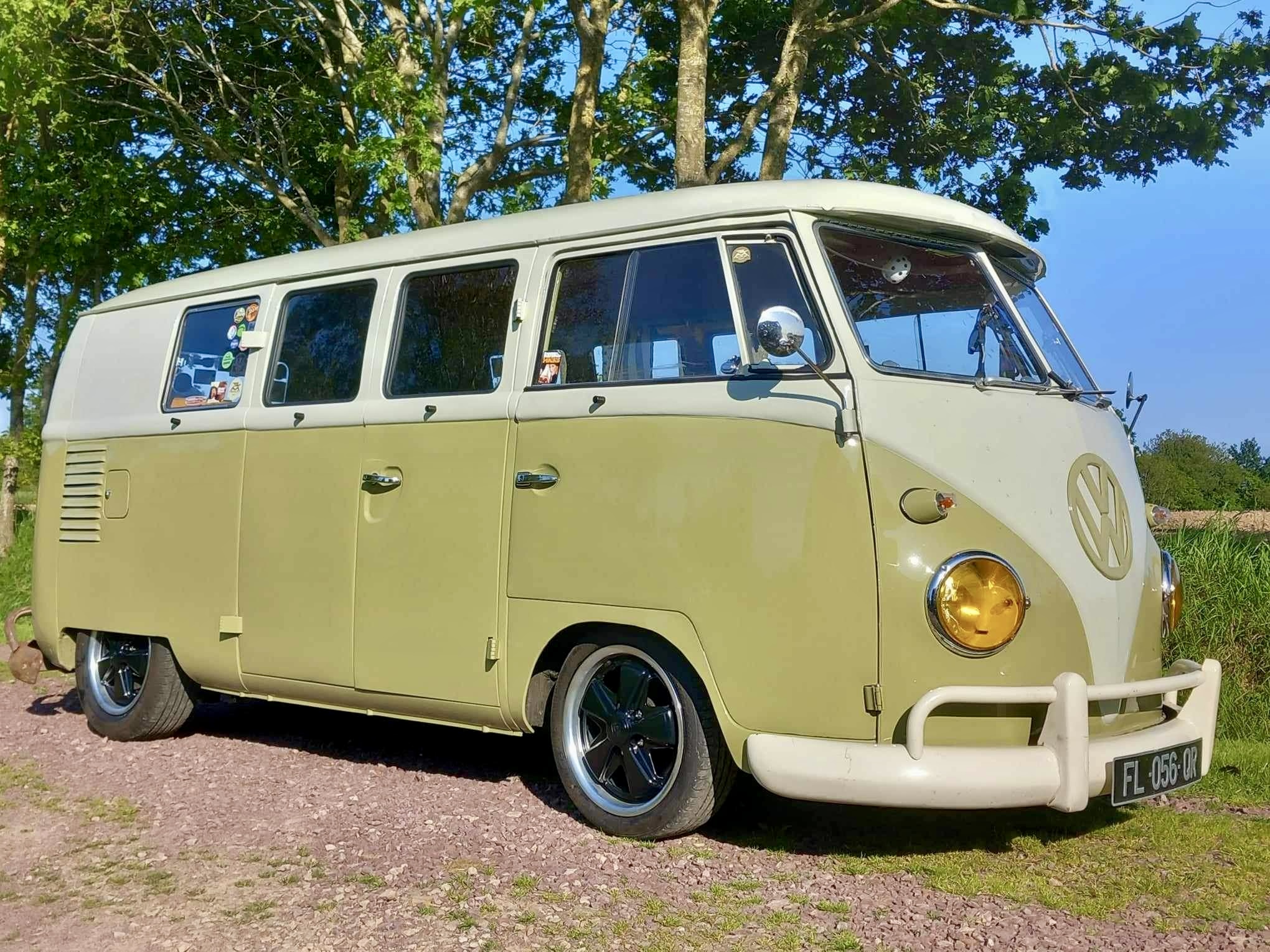 Location de combi et de van amenage en Bretagne Vintage Camper Bretagne