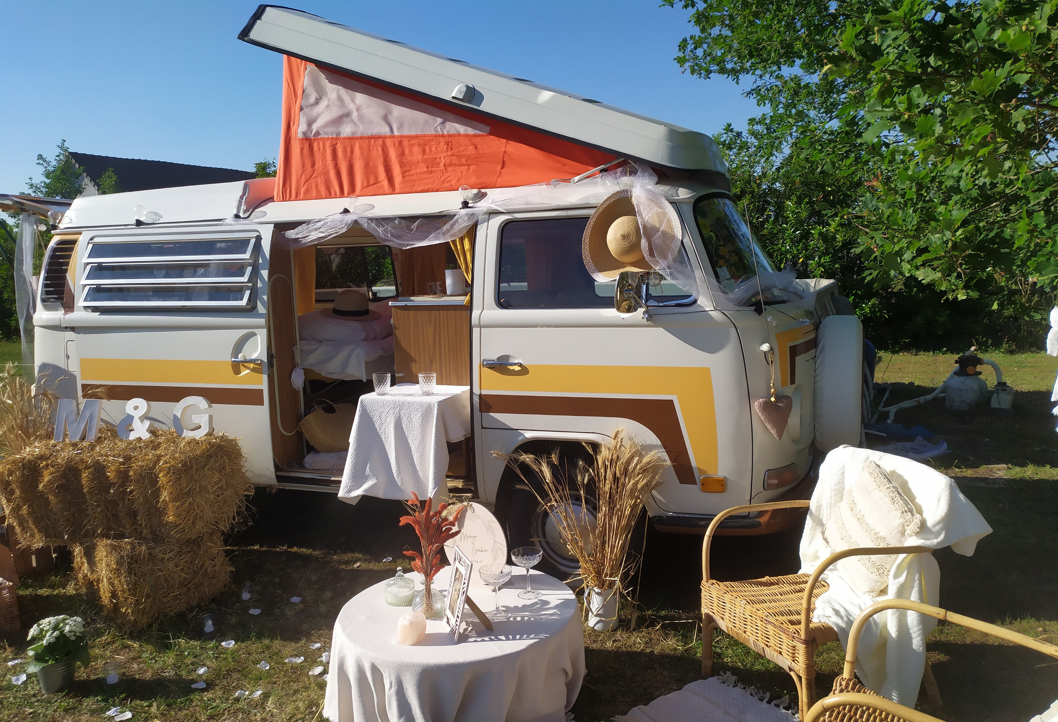 Combi Scooby pour un mariage Champêtre avec Vintage Camper Touraine