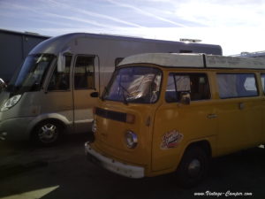 changement de pneus – 2 camping-cars différents
