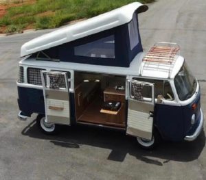 Séjour insolite en Ardèche avec nos combi Volkswagen