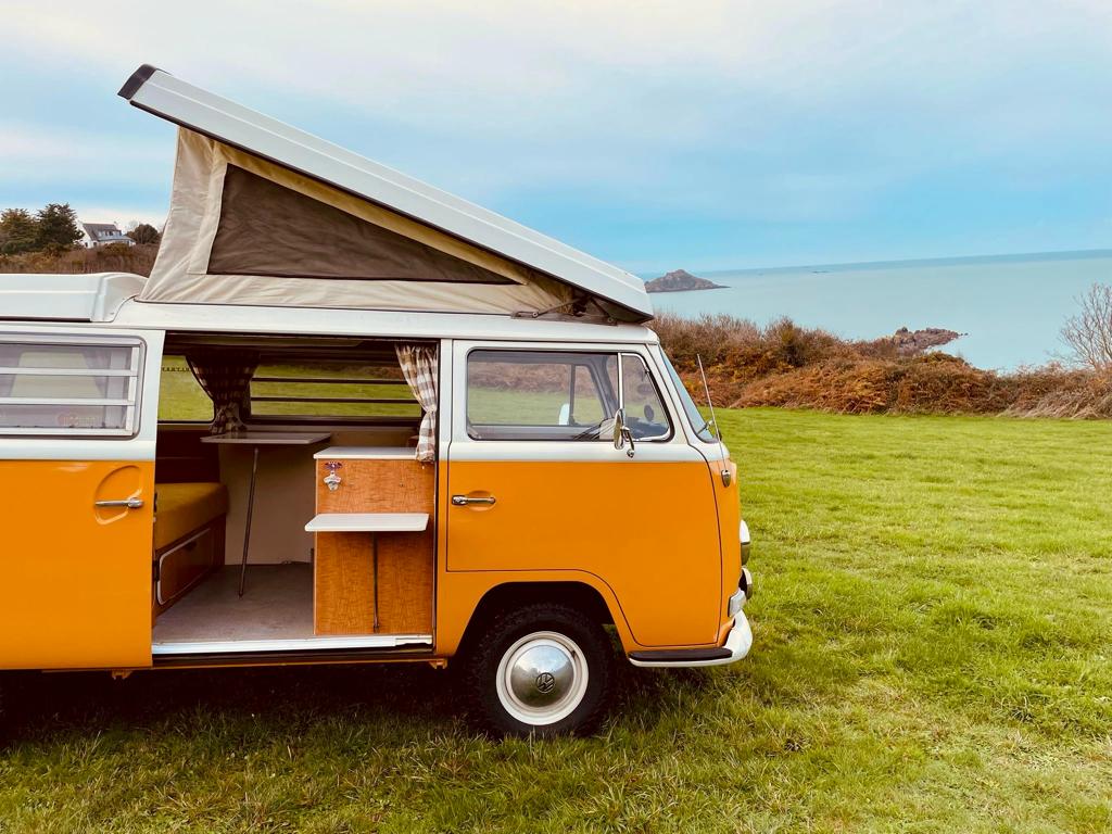 Voyager en Bretagne en Combi VW - Les Routes Buissonnières